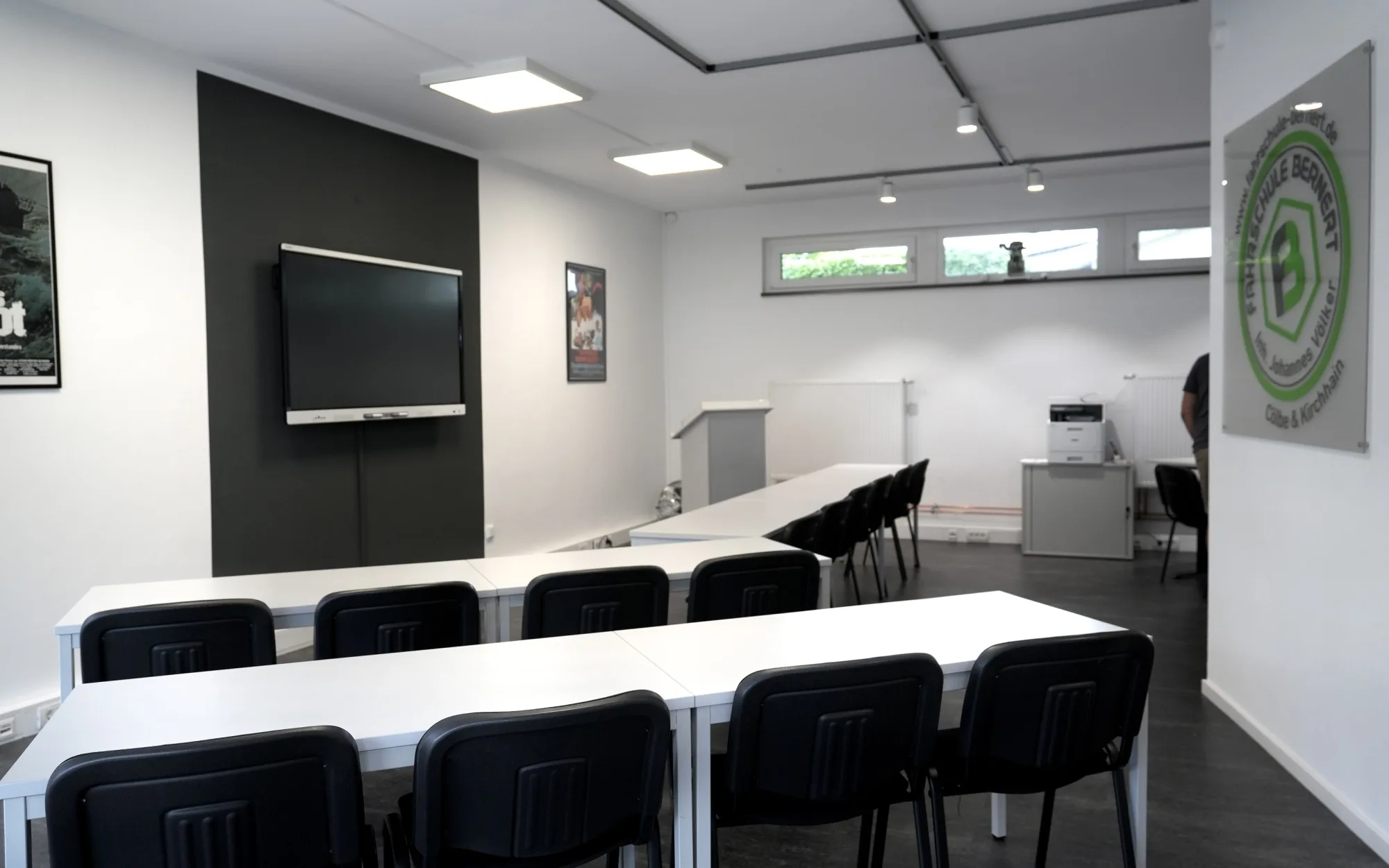 Theorieraum der Fahrschule Bernert in Cölbe, zweite Ansicht